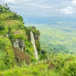 hiking wanale waterfall
